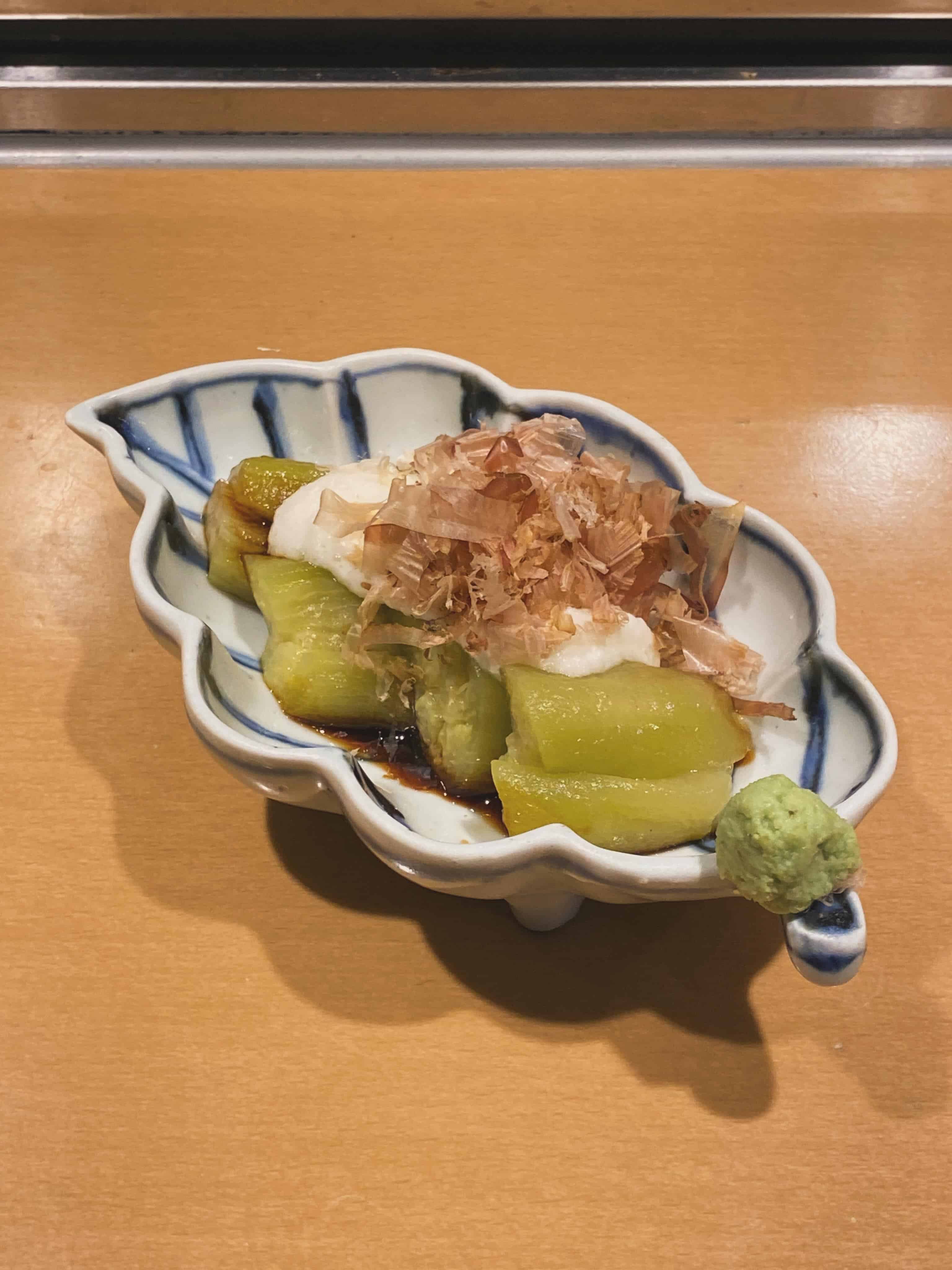 暑い夏にさっぱり【冷やし茄子のとろろがけ】です‼︎